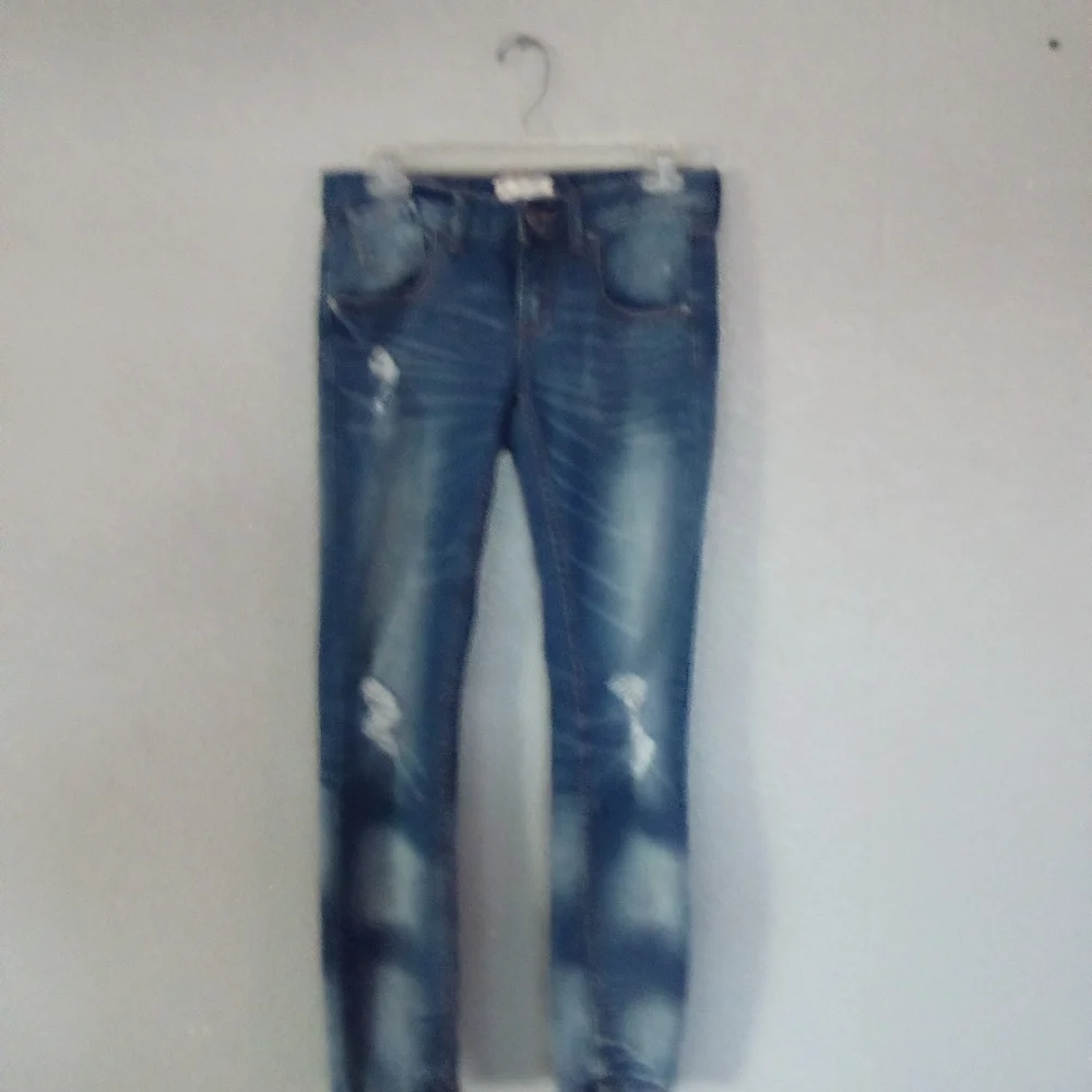 Stylish Blue Distressed Jeans